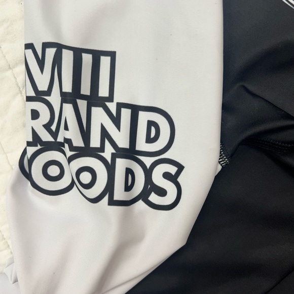 Not Dead Yet Rash guard, size Large - Picture 7 of 7